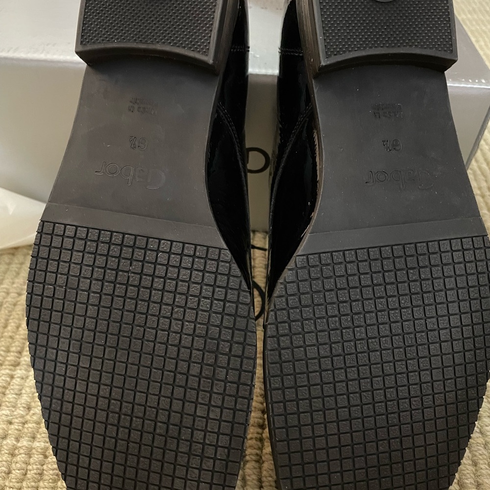 Black patent leather oxfords NIB